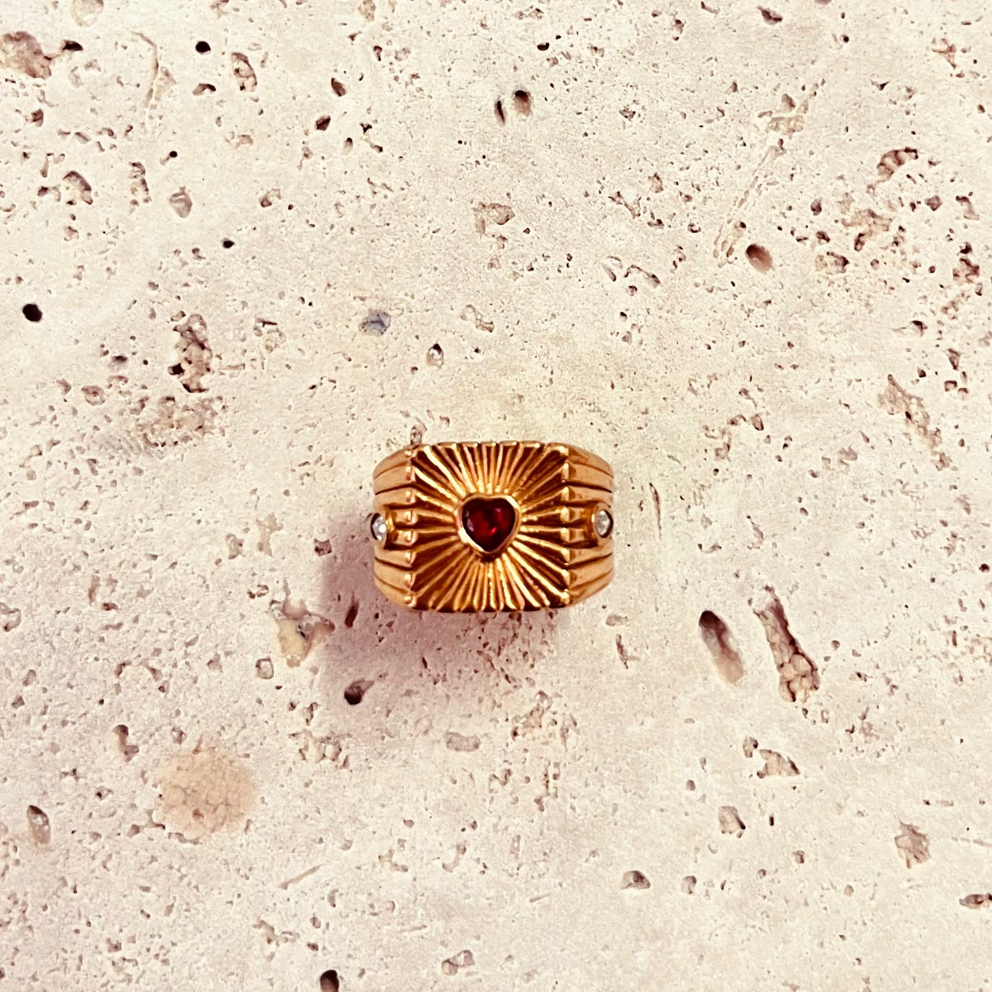 Sacred Amor | Ring
