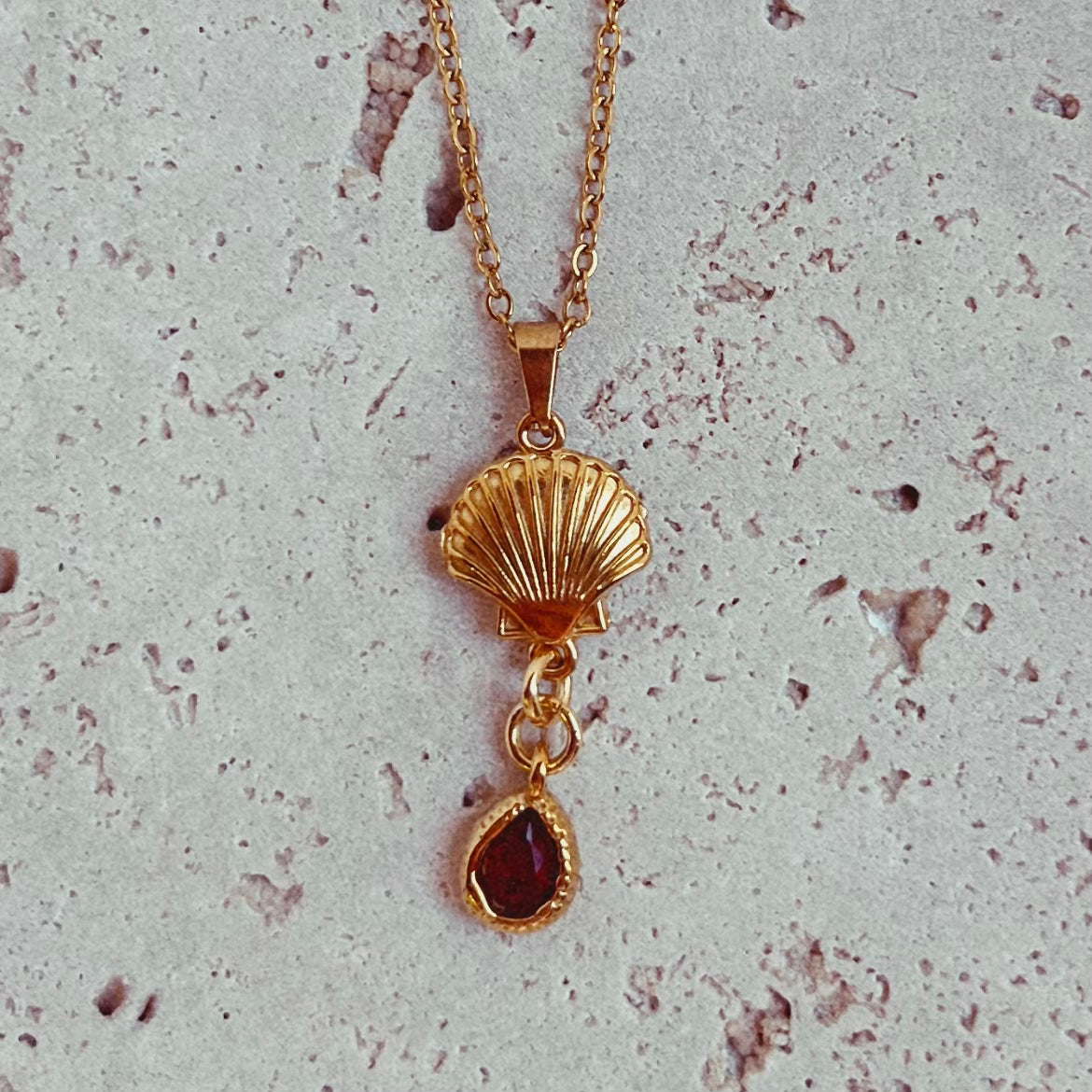 Delicate Aurelia Dream Ruby | Necklace