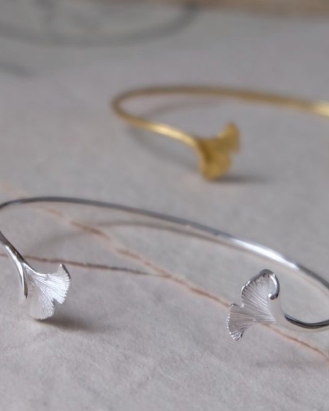 Drifting on the Shoreline | Cuff