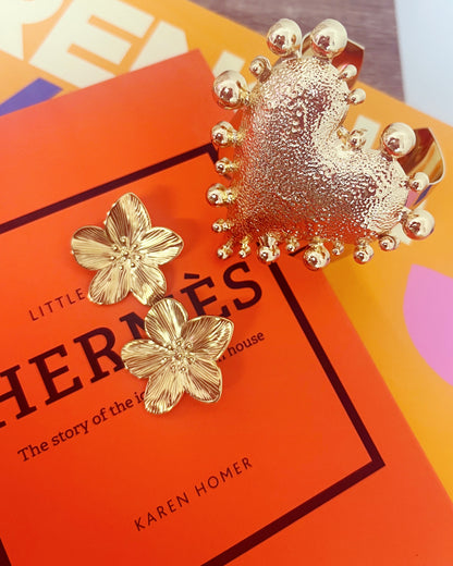 Wearing my heart on my sleeve | Cuff