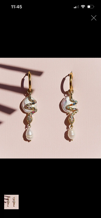 Luminous Venom | Earrings