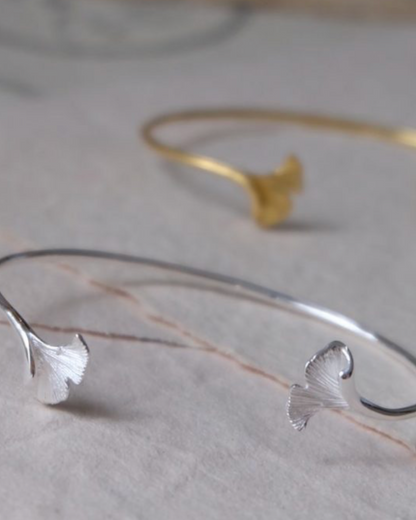 Drifting on the Shoreline | Cuff